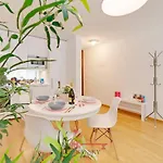 Center - For 6 People With Terrace -by Easylife Swiss * Lugano