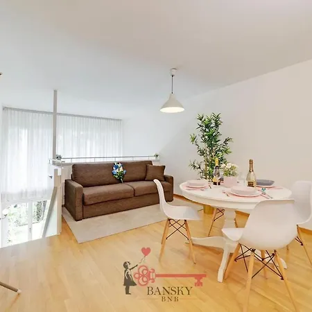 Center - For 6 People With Terrace -by Easylife Swiss * Λουγκάνο