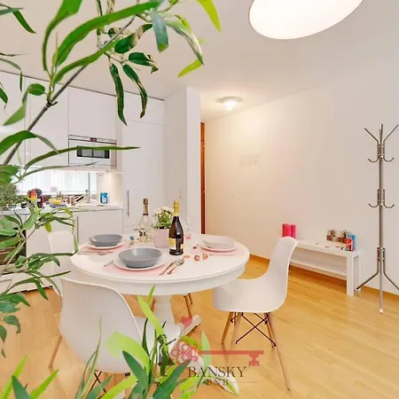 Center - For 6 People With Terrace -by Easylife Swiss * Λουγκάνο